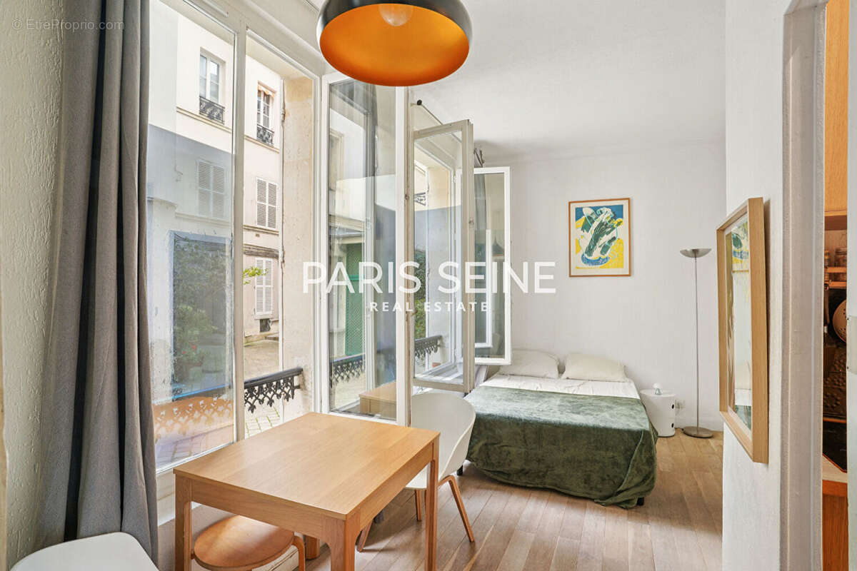 Appartement à PARIS-6E