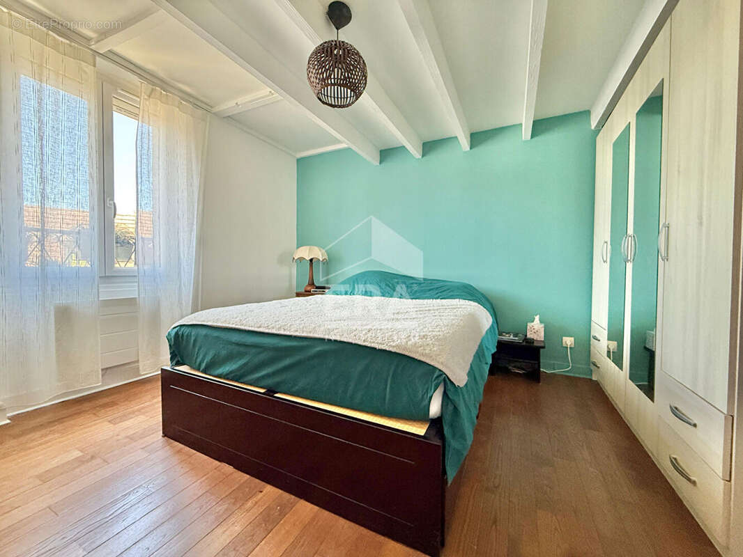 Appartement à PONTAULT-COMBAULT