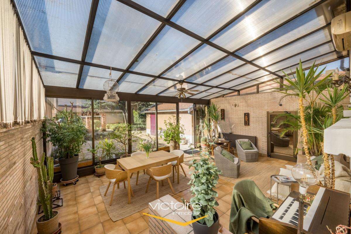 Maison à LYON-8E
