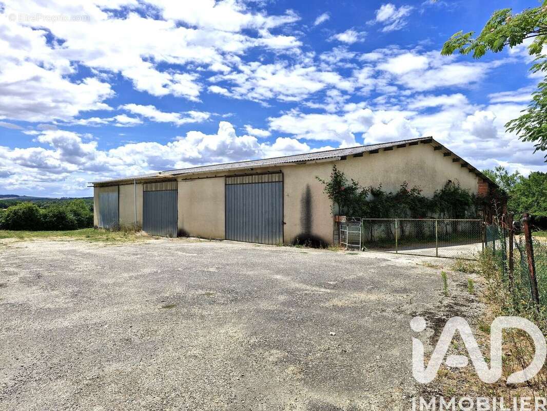 Maison 92 m² à Condom  - photo 2