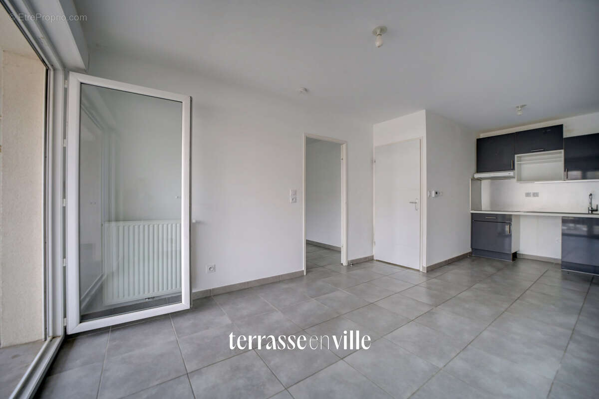 Appartement à SAINT-CYR-SUR-MER