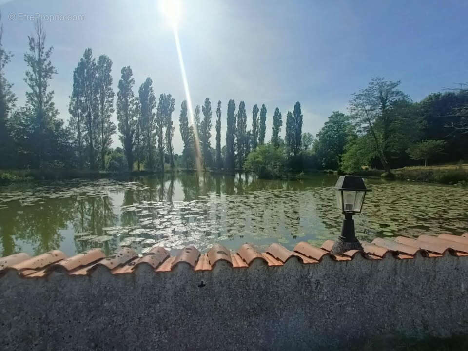 Maison à SAINT-MESMIN