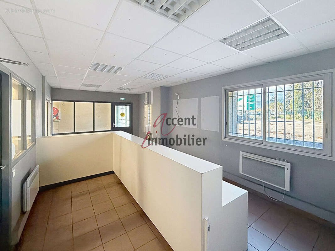 Commerce à SAINT-ANDIOL