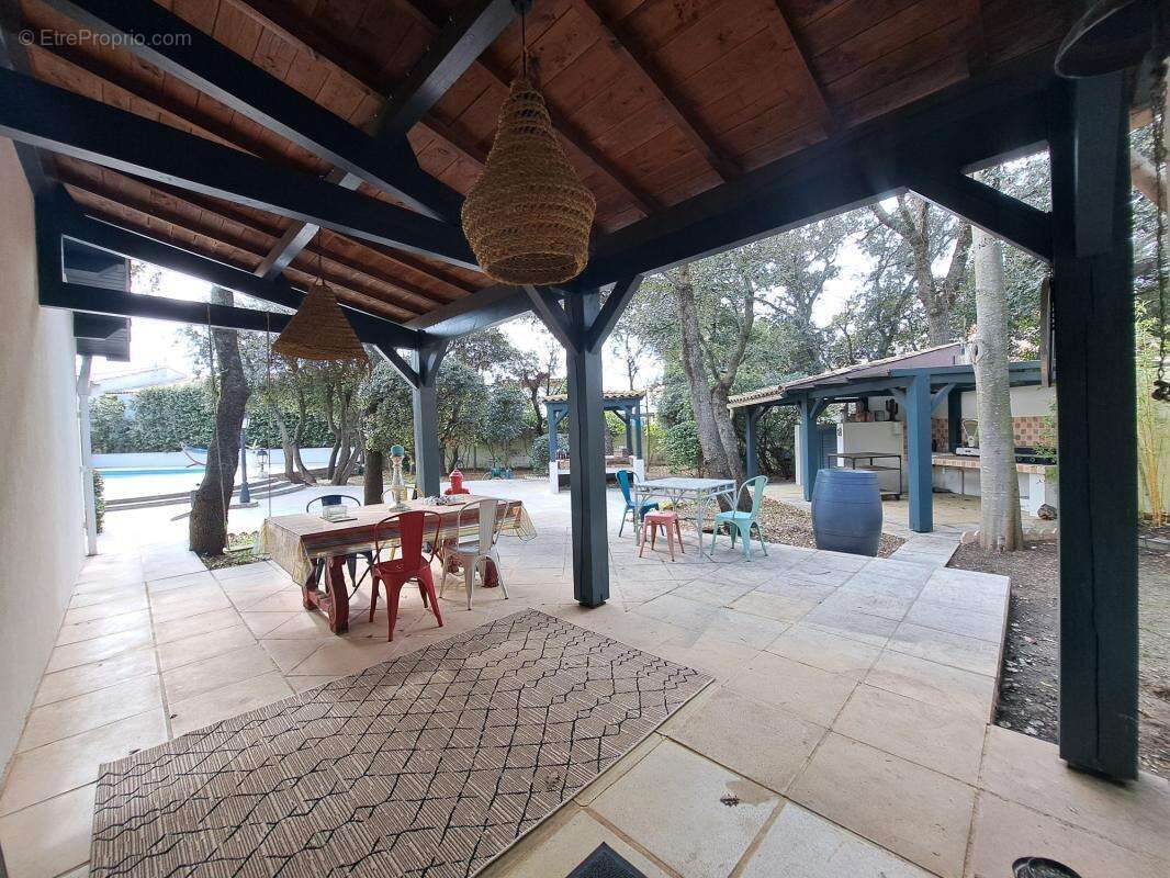 Maison à SAINT-JEAN-DE-VEDAS