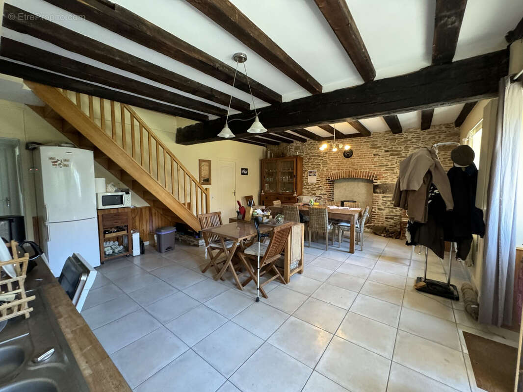 Petite propriété rurale  avec maison, studio et piscine   secteur Boussac-Bourg - photo 7