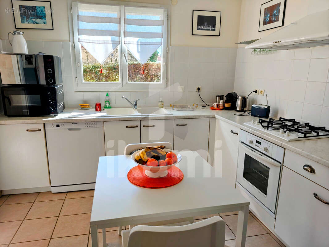 Maison à MOURS-SAINT-EUSEBE