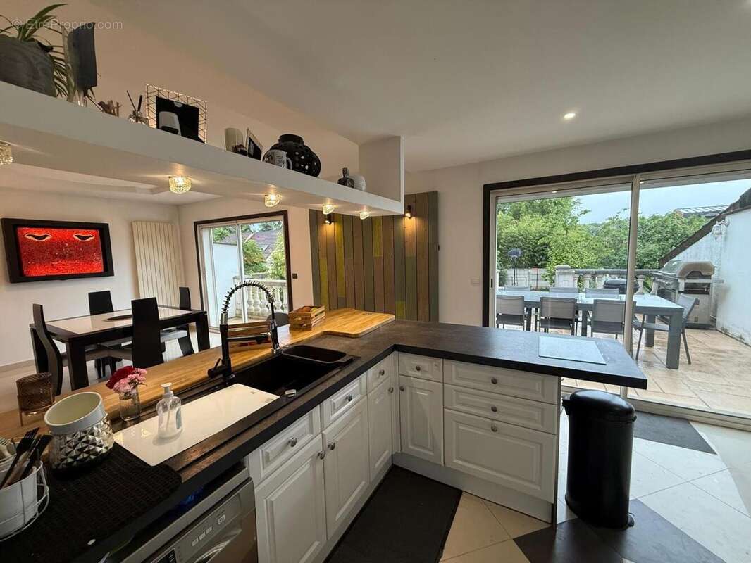 Photo 8 - Maison à VAUJOURS