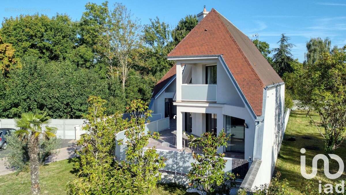 Photo 2 - Maison à VAUJOURS