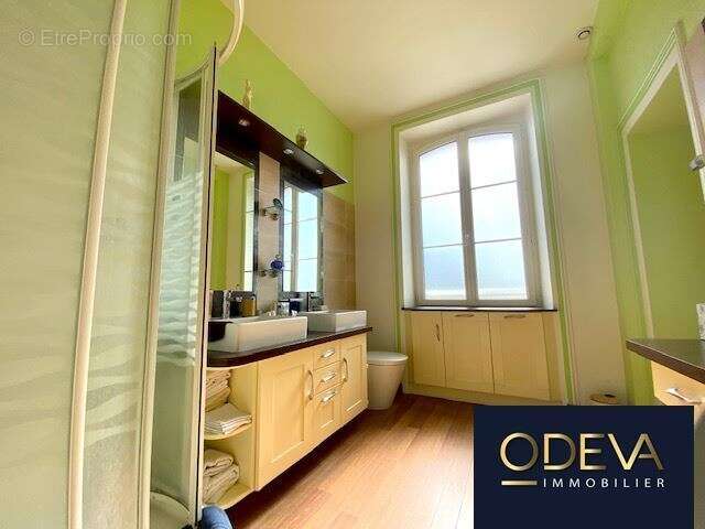 Maison à CONDE-SUR-VIRE