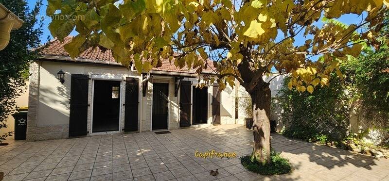 Maison à LE BLANC-MESNIL