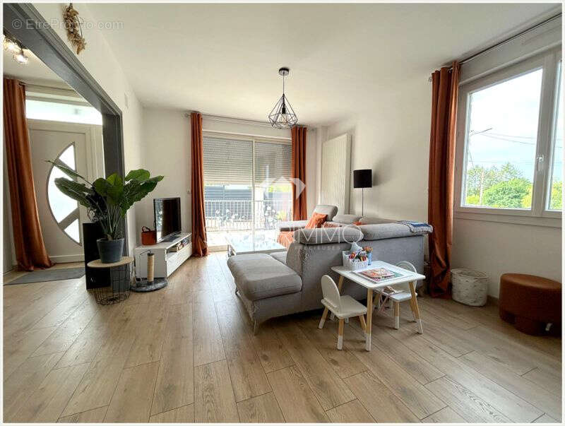 Maison à DAMPNIAT