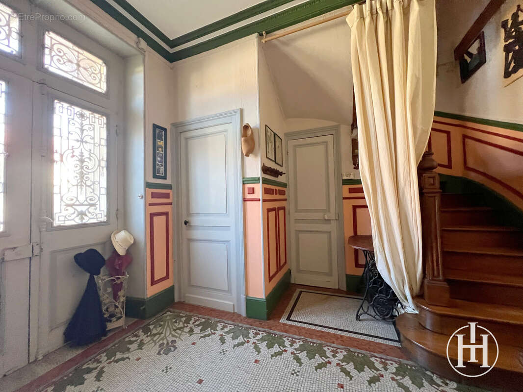 Maison à SAINT-AMAND-MONTROND