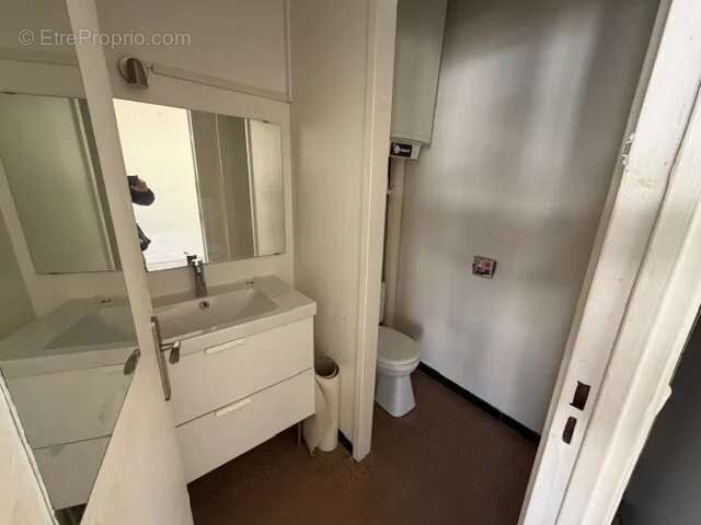 Studio a rafraichir en dernier etage avec balcon. - photo 8