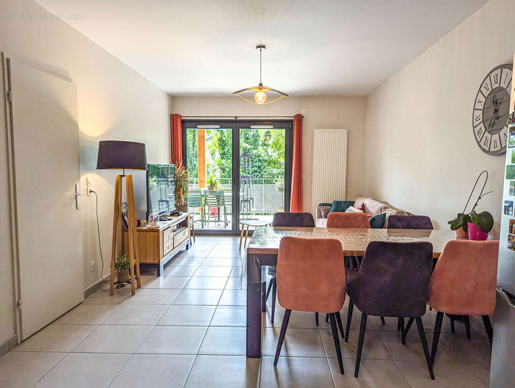 Appartement à BASSENS