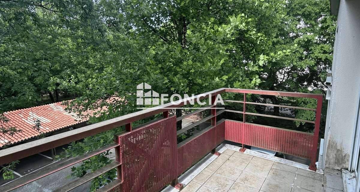 T3 / 2 chambres / Balcon / Garage - photo 3