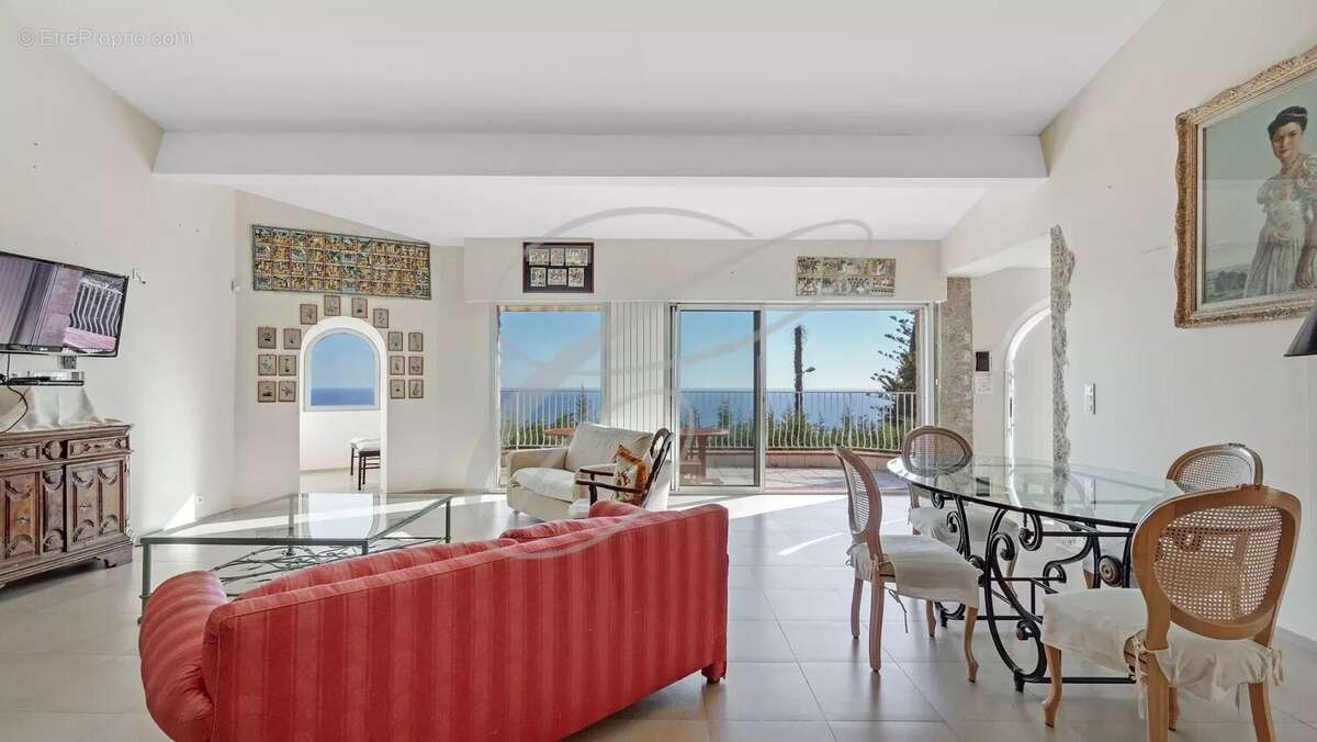 Maison à ROQUEBRUNE-CAP-MARTIN