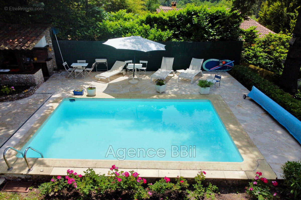 Maison à TOURRETTE-LEVENS