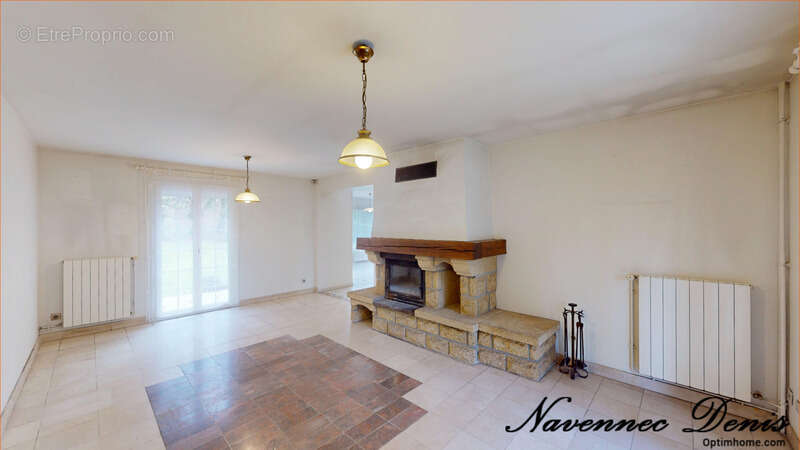 Maison à LA SAUSSAYE