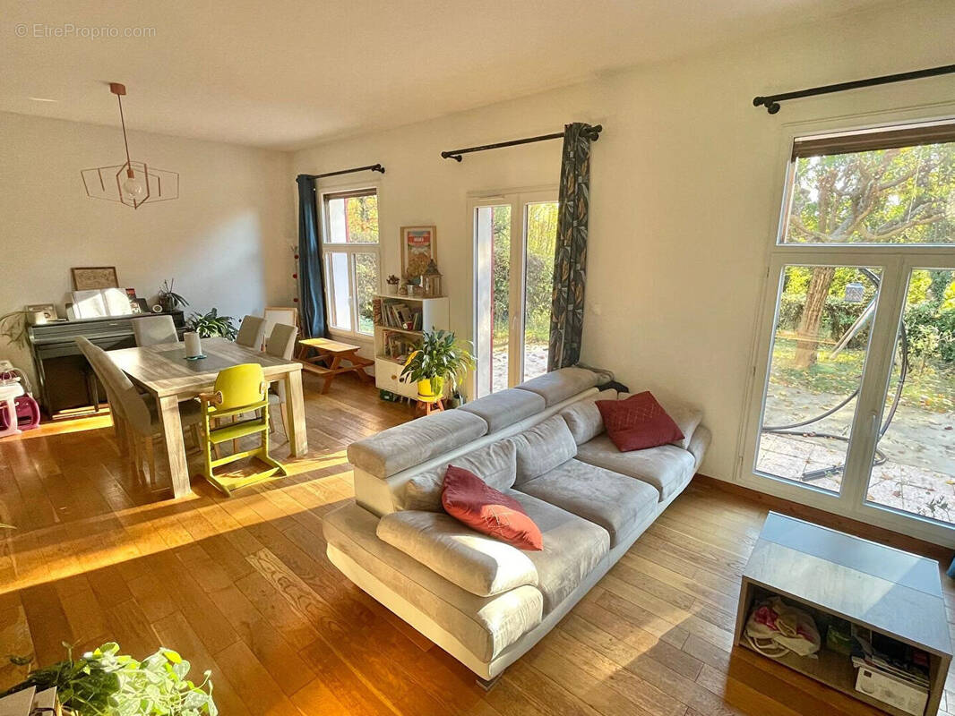 Maison à VAULX-MILIEU