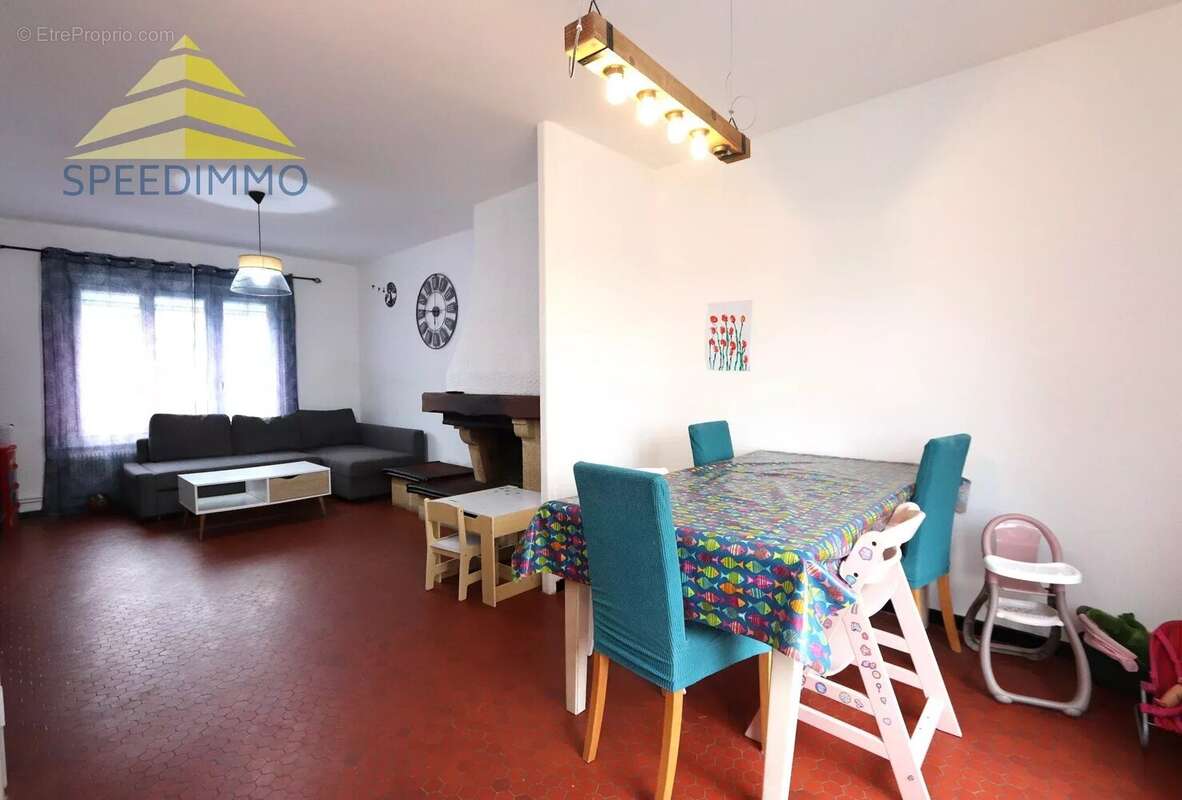 Maison à COMBS-LA-VILLE