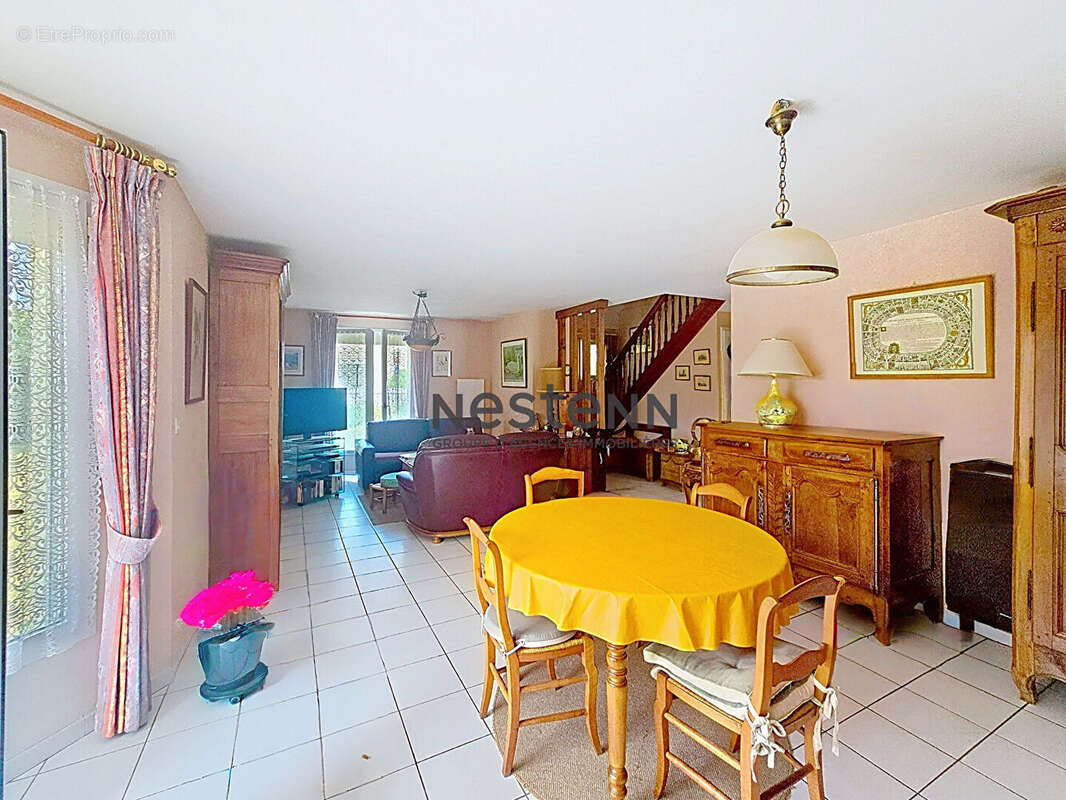 A VENDRE Maison 4 chambres avec vie de plain-pied sous-sol total à Escoville - photo 6