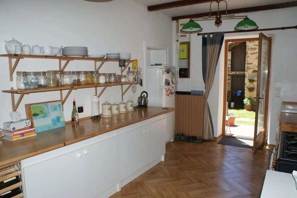 Maison à ORADOUR-SUR-VAYRES