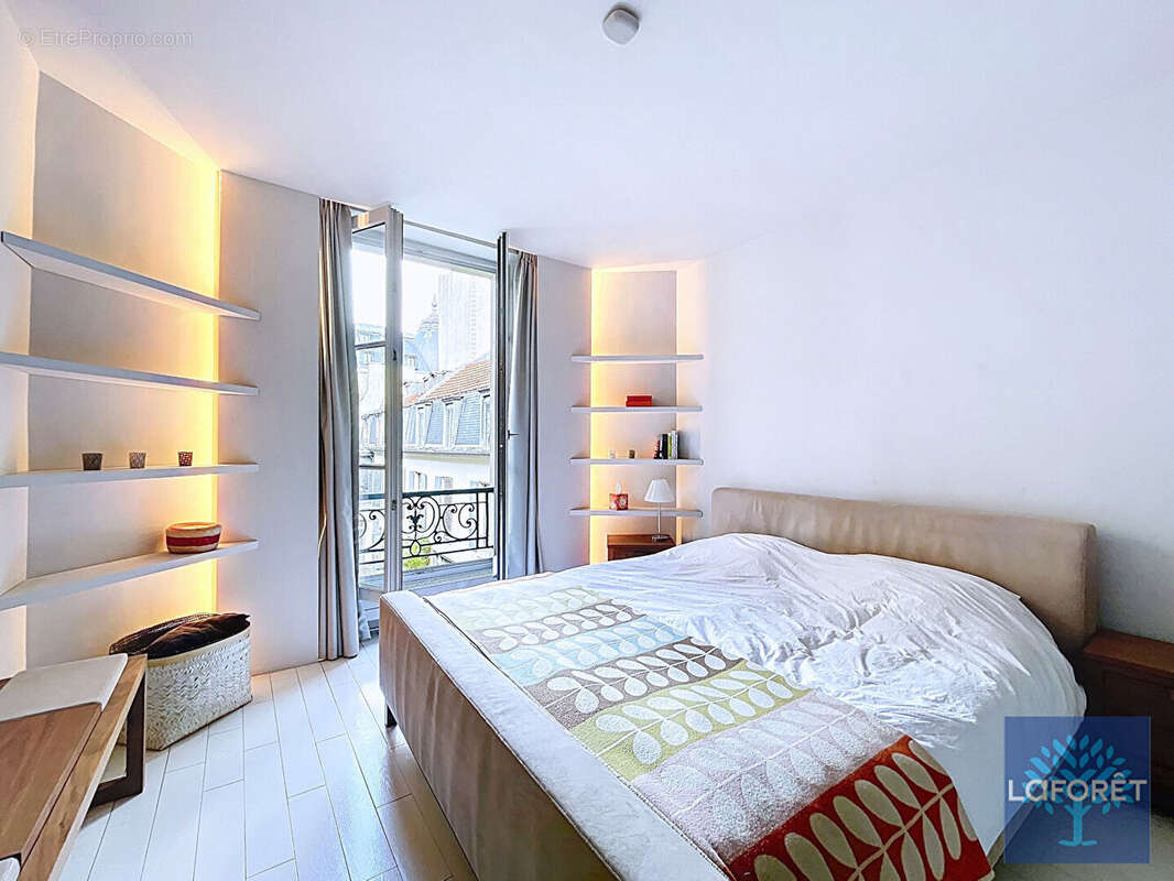 Appartement à PARIS-9E