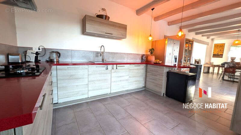 Villa plain pied piscine studio terrain 4000 m2 - photo 10