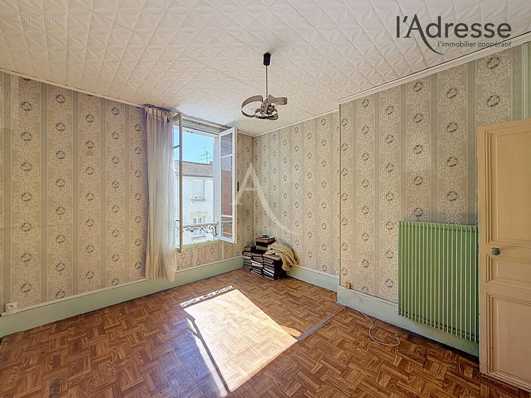 Appartement à SURESNES