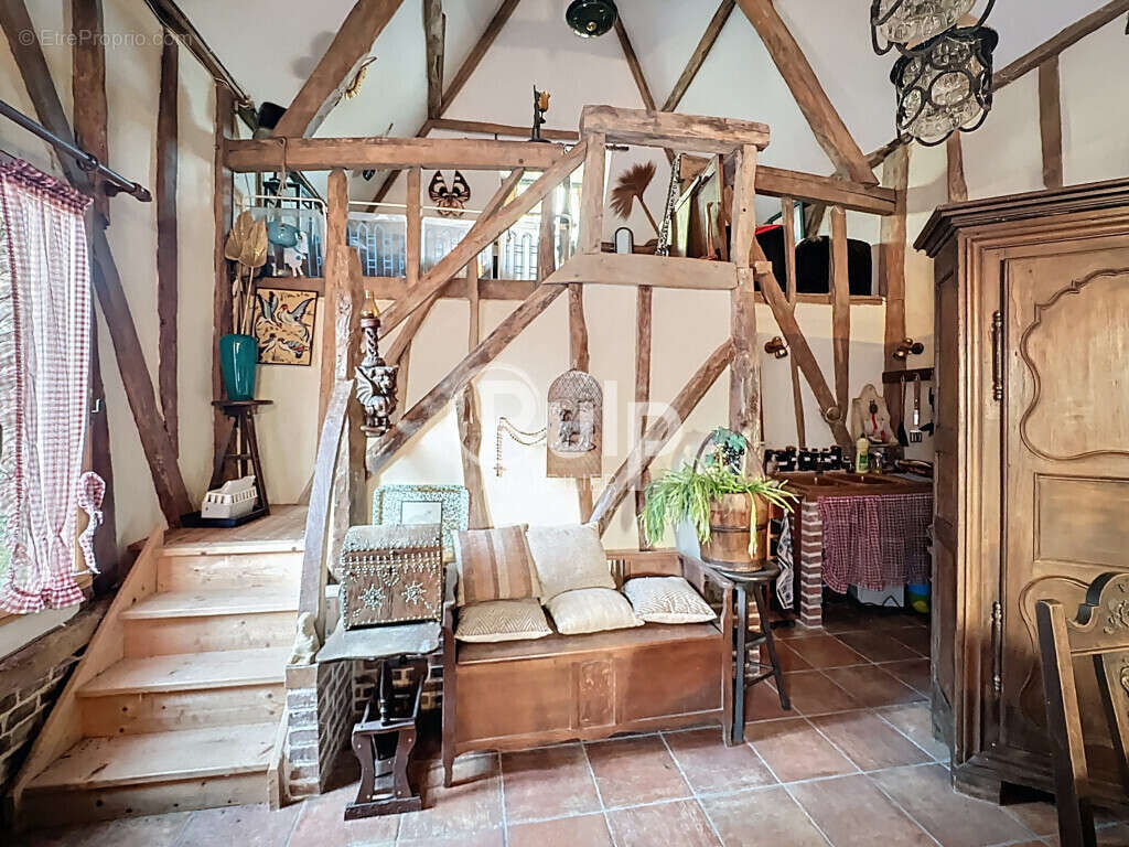 Maison à AUBROMETZ