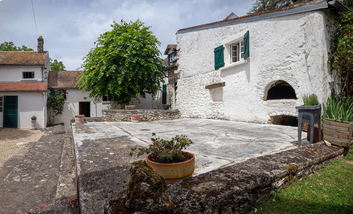 Propriété ancienne sur 6 225m2 de terrain - photo 9
