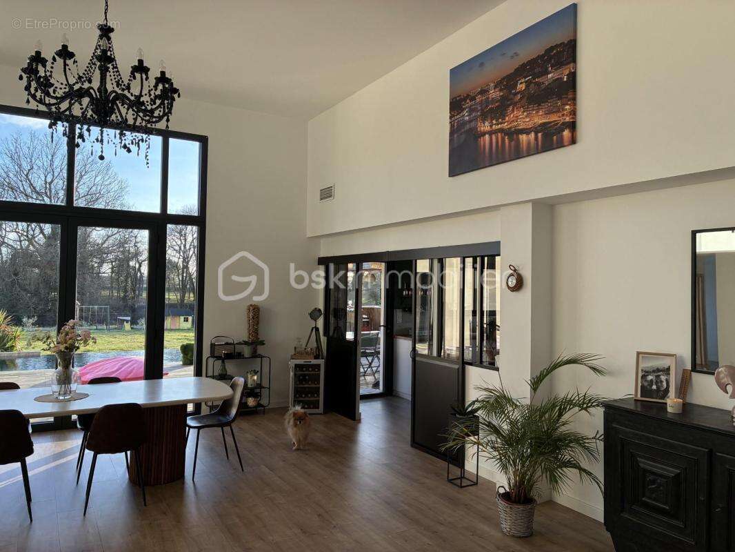 Maison à SAINT-SEURIN-SUR-L'ISLE