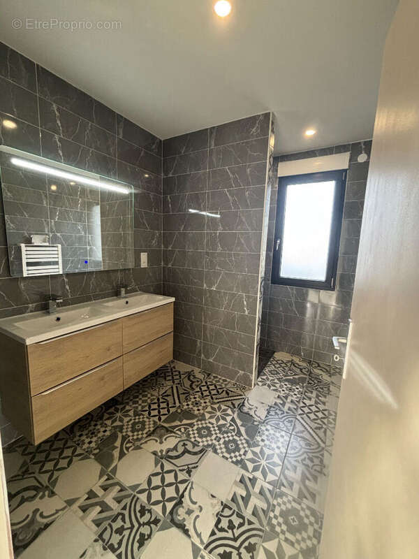 Maison à MAZEROLLES