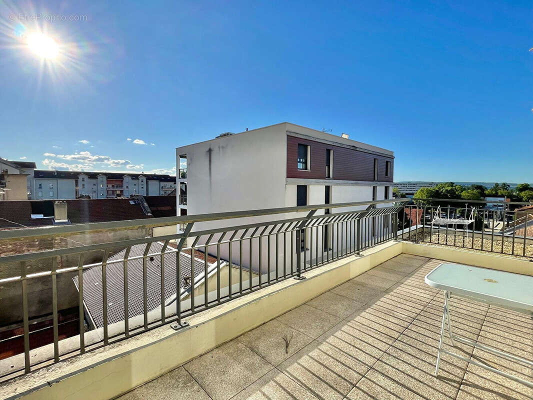 Appartement à BOURGOIN-JALLIEU