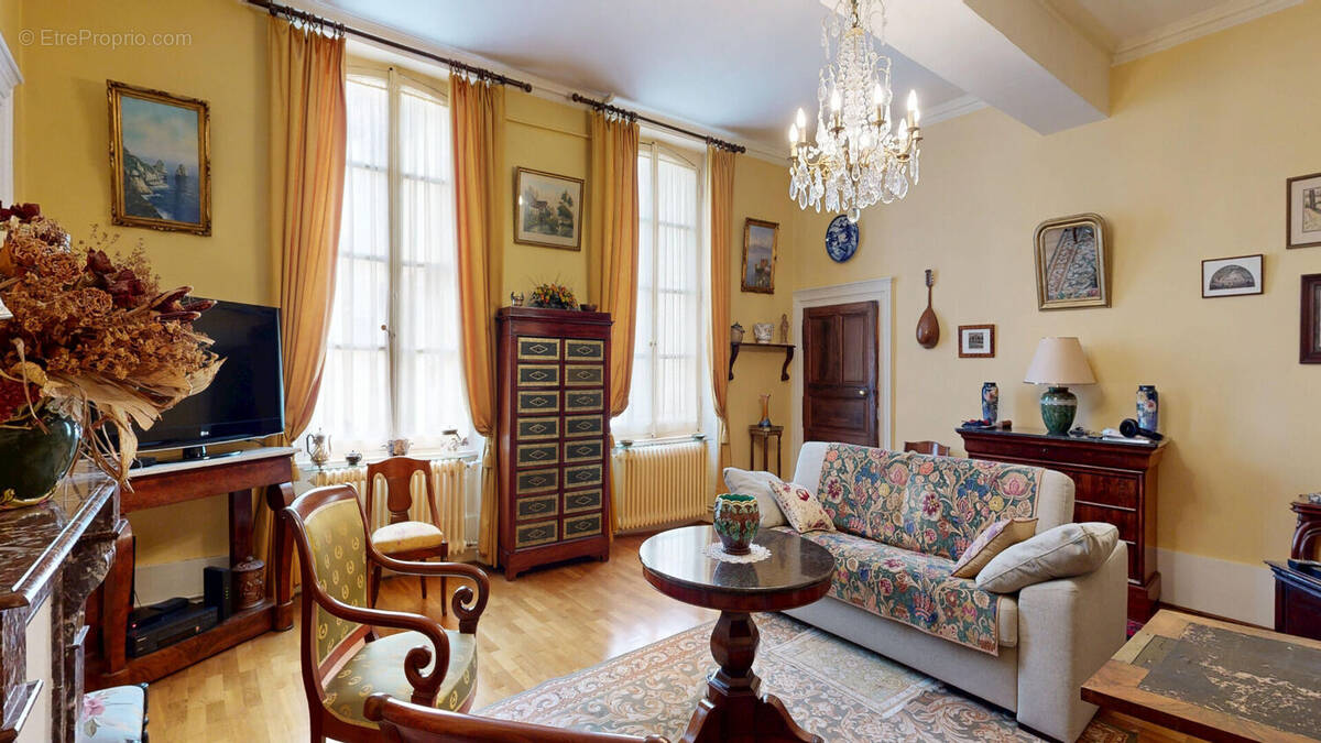 Appartement à MOULINS