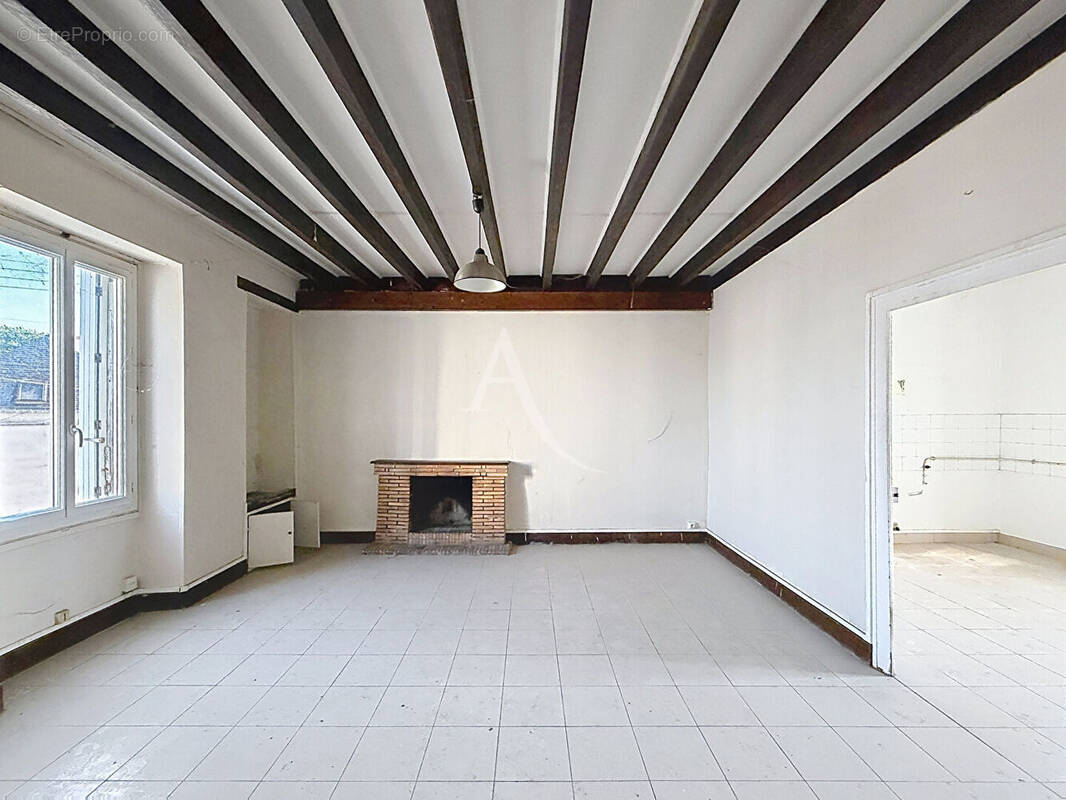Appartement à LES PONTS-DE-CE