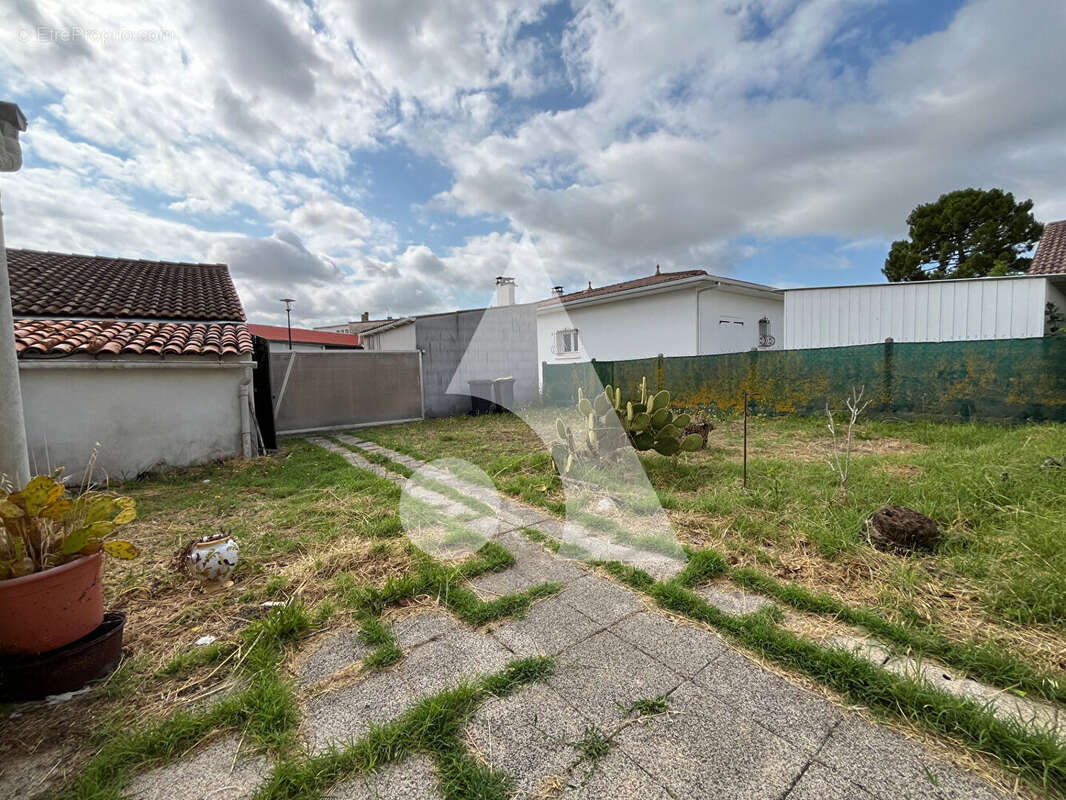 Ensemble immobilier - photo 2