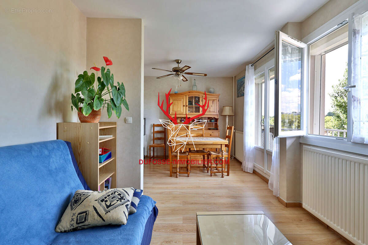 Appartement à RILLIEUX-LA-PAPE