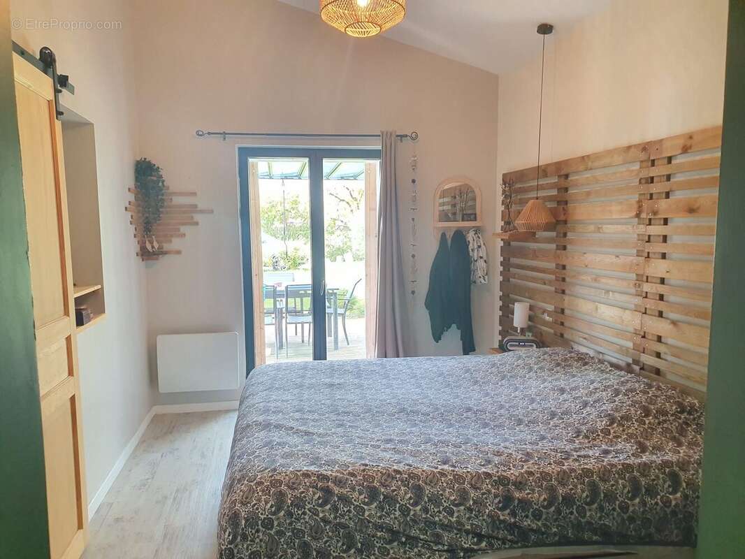 Maison à CHENAC-SAINT-SEURIN-D'UZET