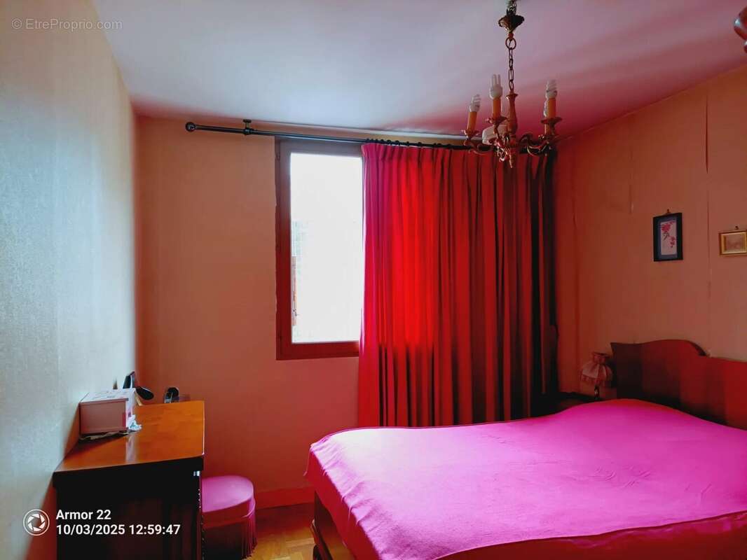 Appartement à CHARENTON-LE-PONT