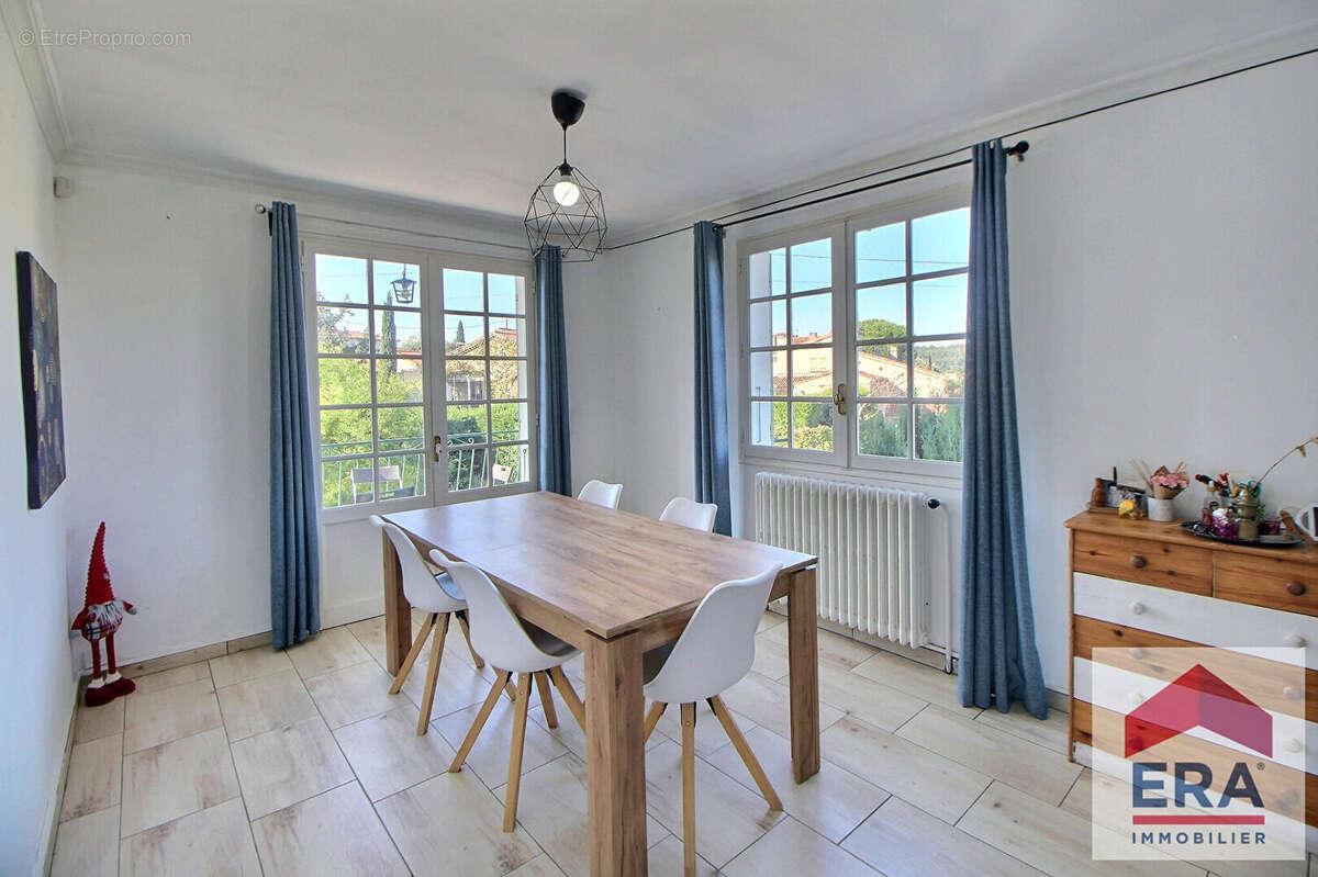 Maison à BAGNOLS-SUR-CEZE