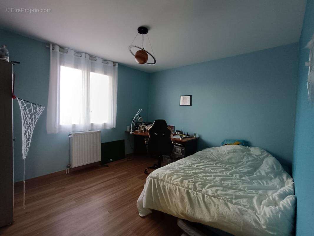 Maison à GUILHERAND-GRANGES