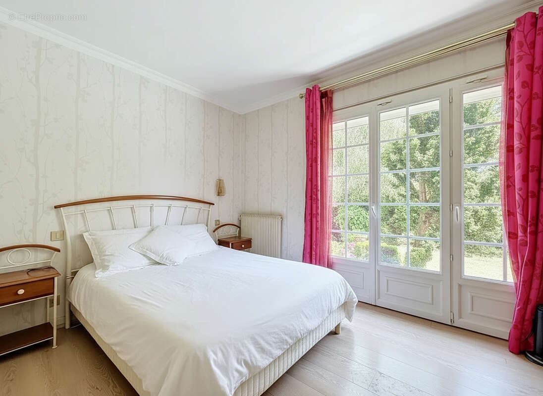Maison 220 m² à Maurepas  - photo 11