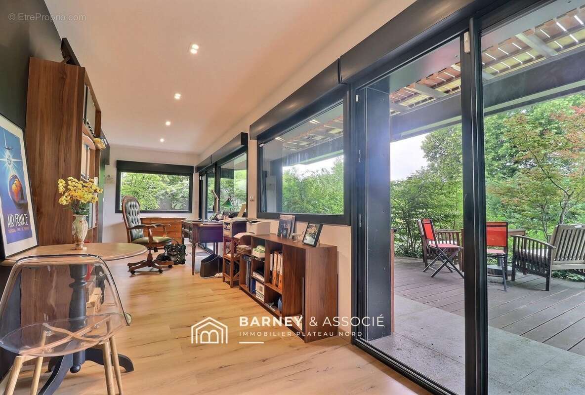 Maison 190 m² à Mont-Saint-Aignan  - photo 7