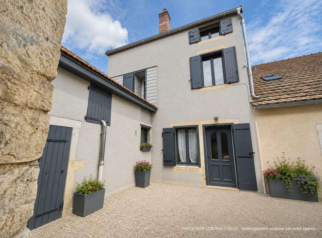 Maison à FLEUREY-SUR-OUCHE