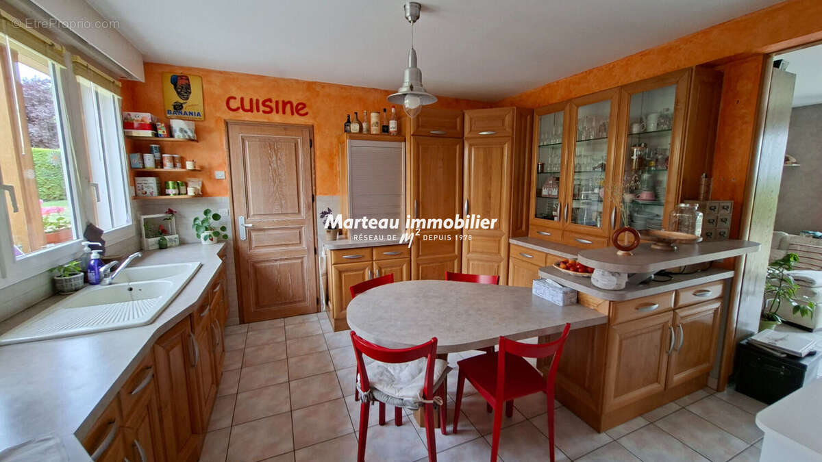 Maison à MONCE-EN-BELIN