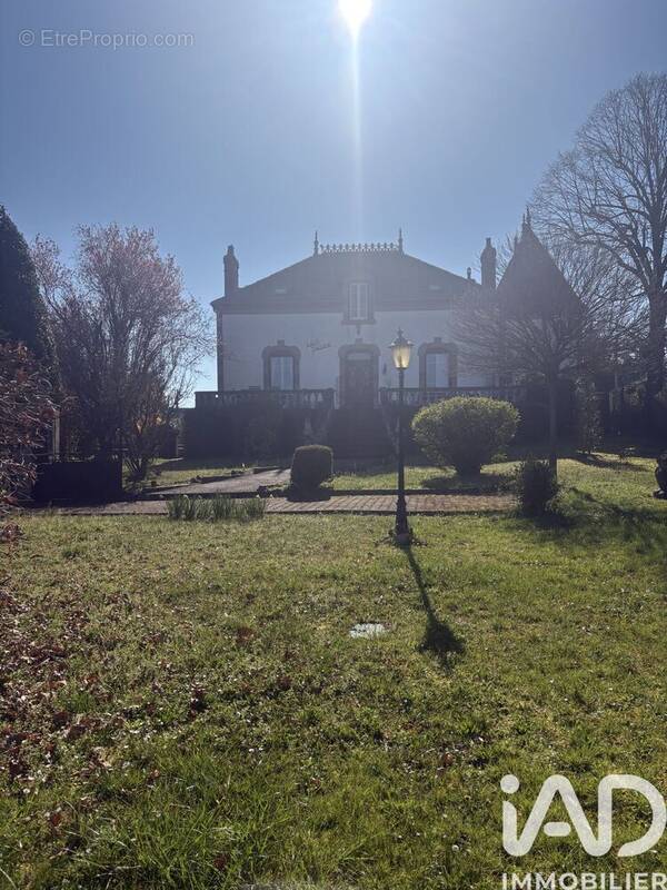 Photo 1 - Maison à CERCY-LA-TOUR