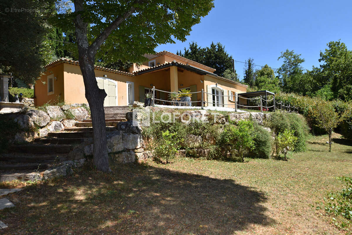 Maison à MONTAUROUX