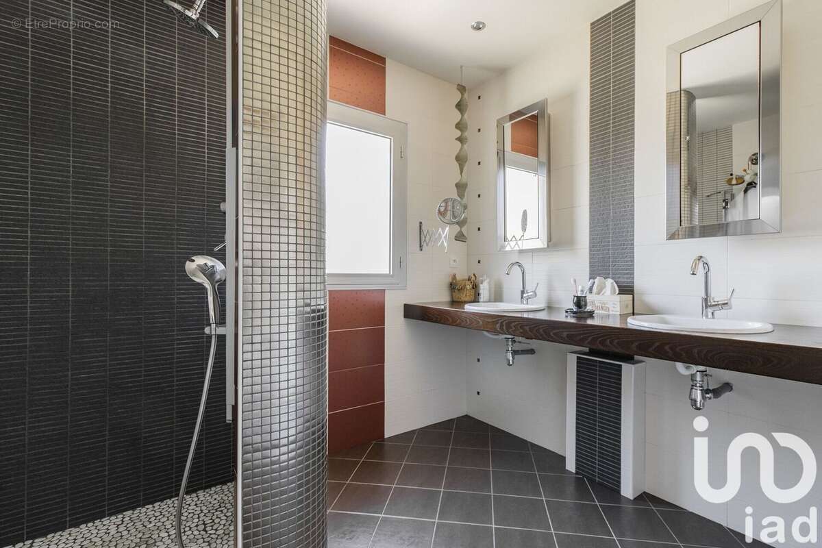 Photo 5 - Maison à LES BROUZILS