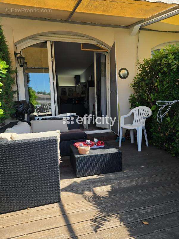 Appartement à GRIMAUD